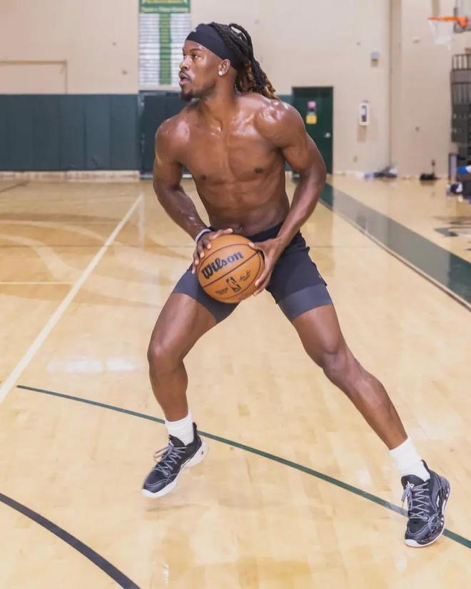 赛大杀四方 赛大杀四方