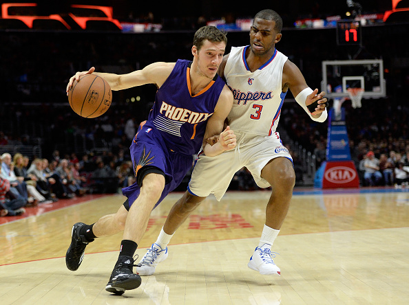 NBA常规赛：老鹰134-102黄蜂 特雷杨31分.