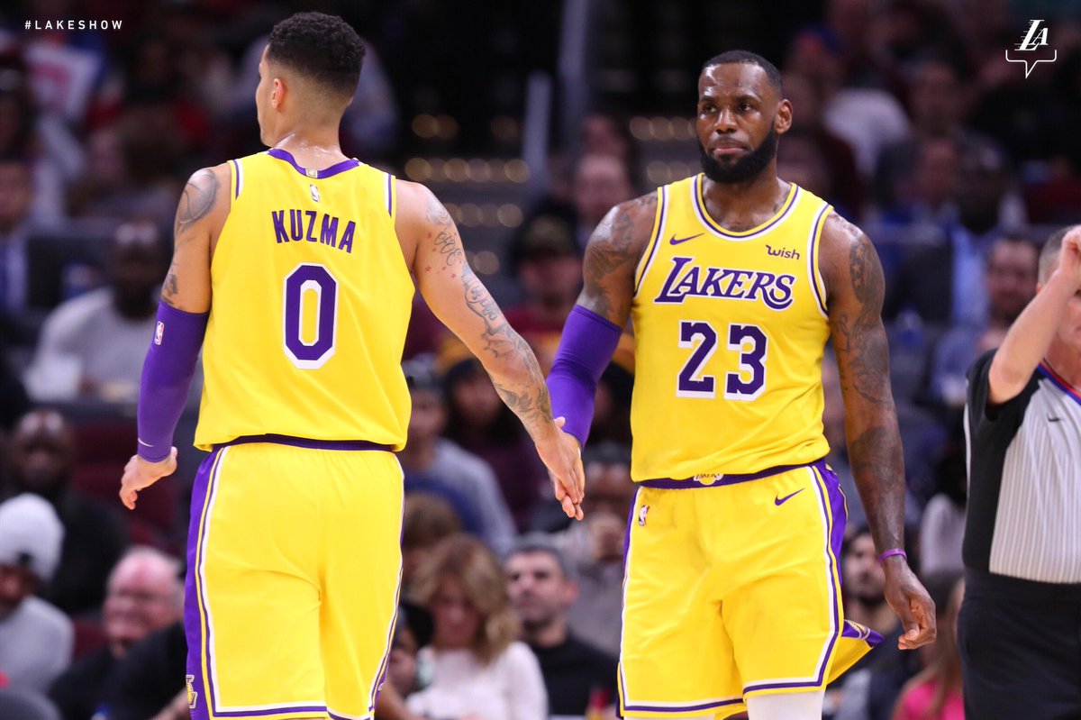 悄悄溜到战 悄悄溜到战